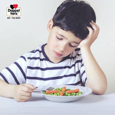 Giải pháp nào cho bố mẹ khi trẻ biếng ăn chậm lớn?