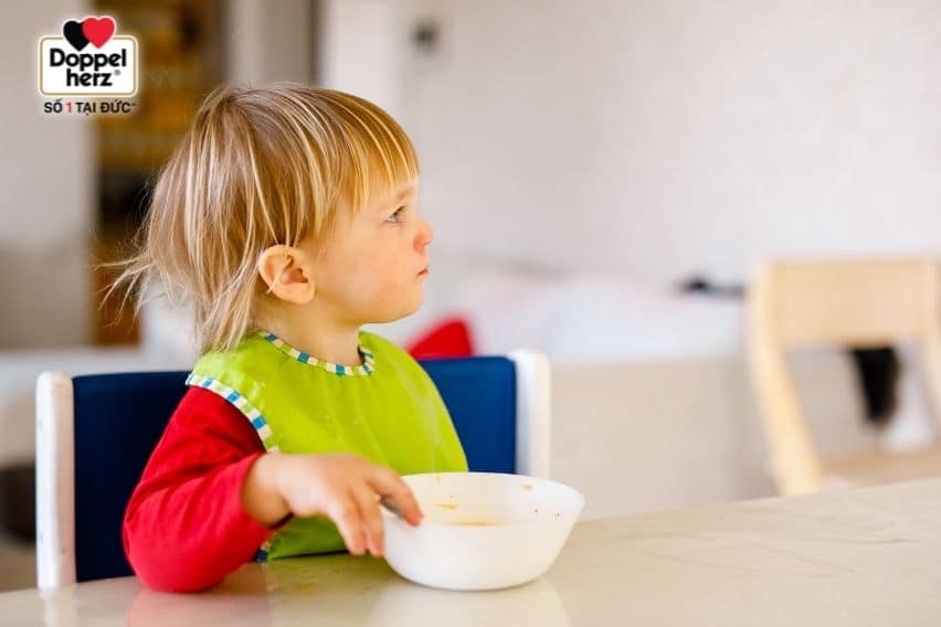 Tình trạng biếng ăn ở trẻ 1 tuổi xuất phát từ nhiều lý do khác nhau