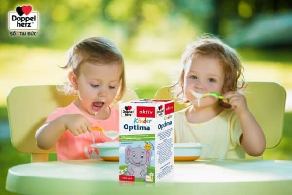 Bên cạnh chế độ ăn uống khoa học, bố mẹ cũng nên cho con sử dụng Kinder Optima để bé ăn ngon miệng hơn