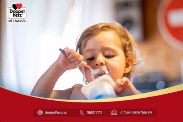 Bố mẹ nên bổ sung đầy đủ các dưỡng chất cần thiết cho trẻ biếng ăn và kém hấp thu chất dinh dưỡng