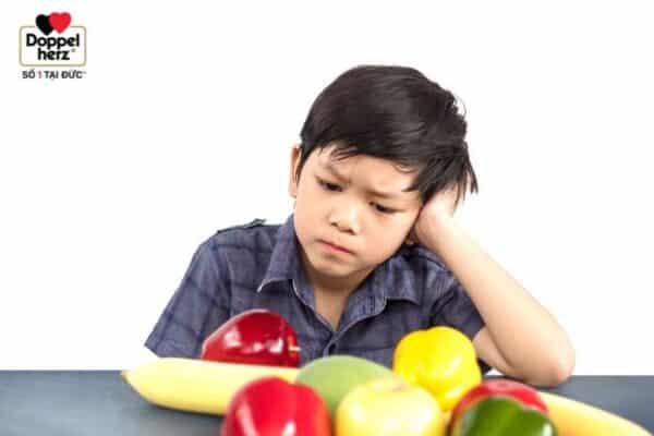 Trẻ biếng ăn hay ngậm có thể là do nhiều nguyên nhân khác nhau