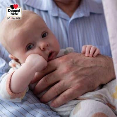 Trẻ 3 tháng biếng ăn sinh lý - Bố mẹ hiện đại cần xử trí như thế nào?