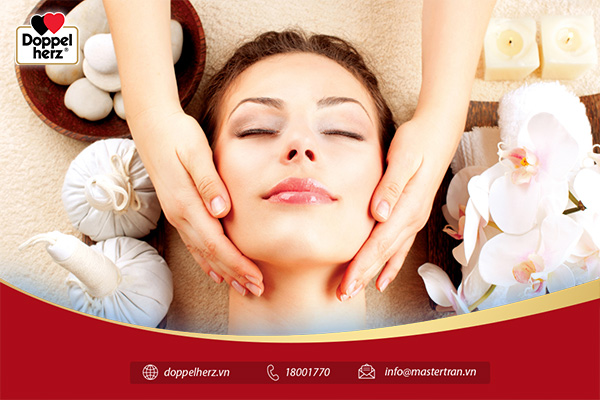 Massage da mặt giúp tăng độ đàn hồi cho da