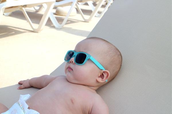 Cách phơi nắng cho trẻ sơ sinh giúp trẻ hấp thu vitamin D tối ưu