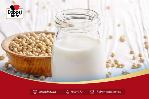 Để cải thiện tình trạng nám da, bạn nên uống khoảng 2 ly sữa đậu nành mỗi ngày