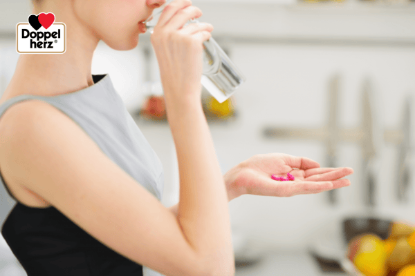 Mẹ bầu uống vitamin tổng hợp có cần uống thêm canxi không?
