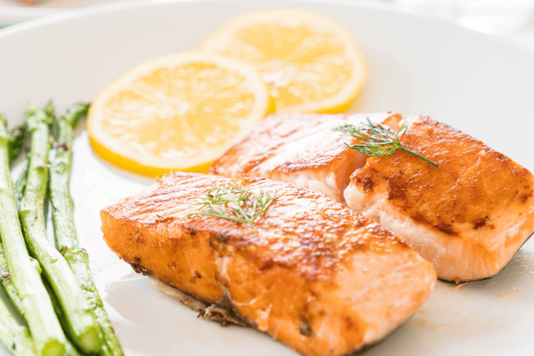 Cá hồi cung cấp nhiều dưỡng chất cho người bệnh