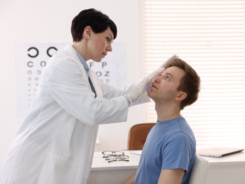 Cần thăm khám bác sĩ nếu có dấu hiệu bất thường kéo dài