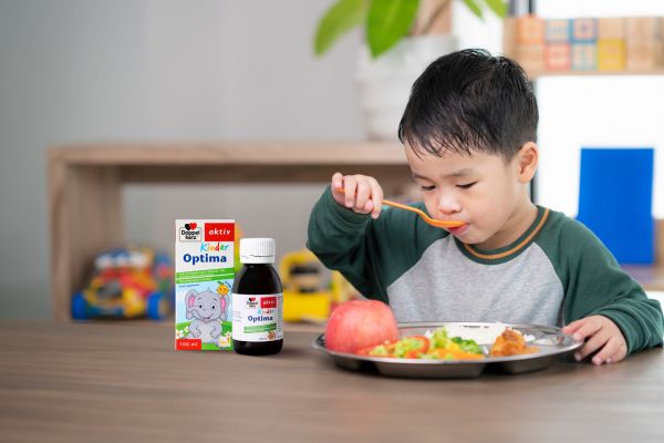 bổ sung Doppelherz Kinder Optima cho bé lười ăn
